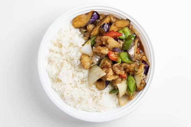 肉段茄子盖饭 / Meat and Eggplant Rice Bowl